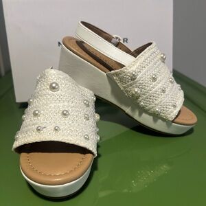 Marc Fisher little girls Marren Slingback Wedge Sandal/white size 13M